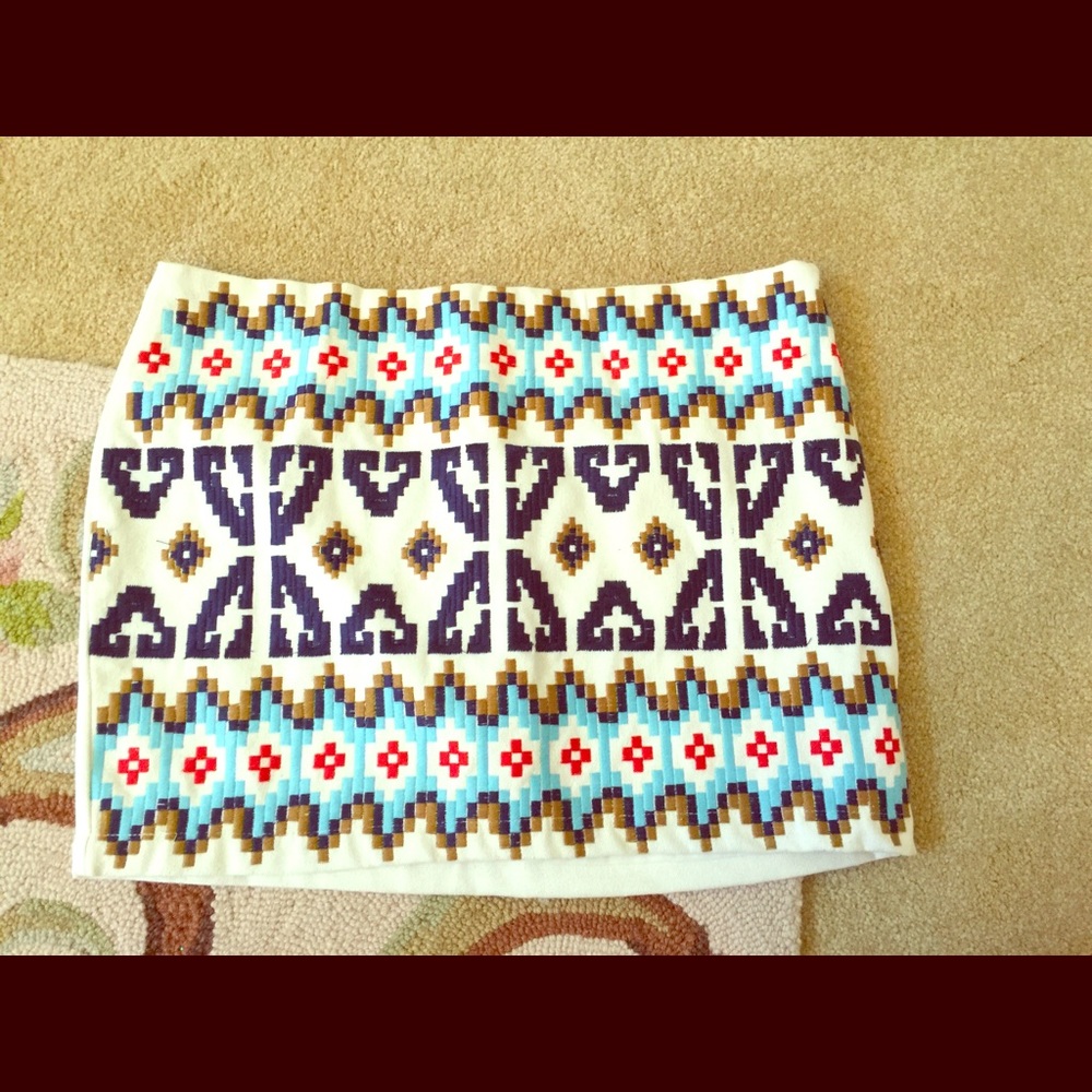 Embroidered skirt size small
