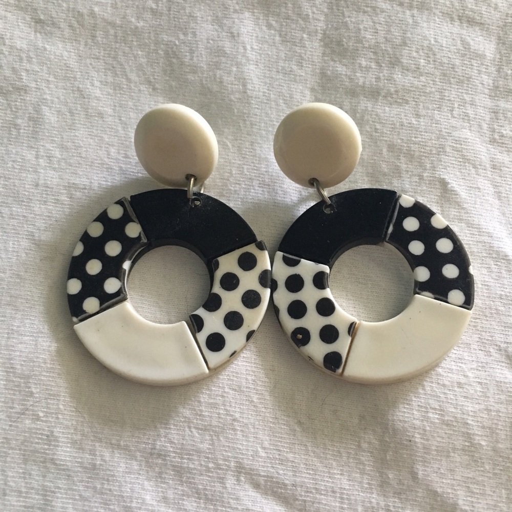 Retro dangly earrings