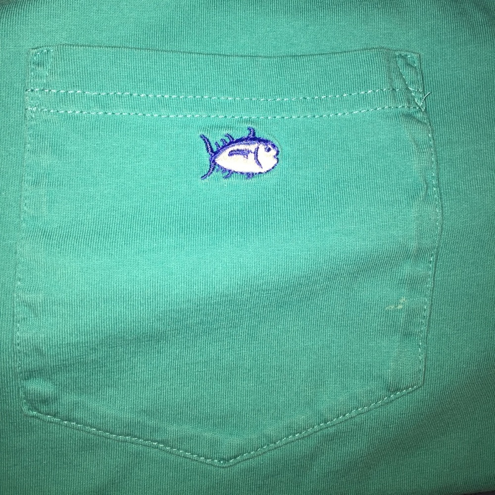 Southern Tide pocket tee - Picture 2 of 3