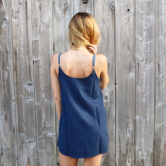 blue tone dress - Picture 4 of 4