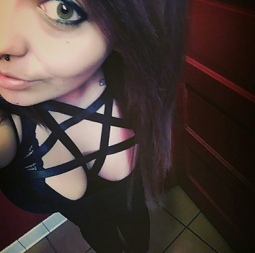 Meet your Posher, Marissa