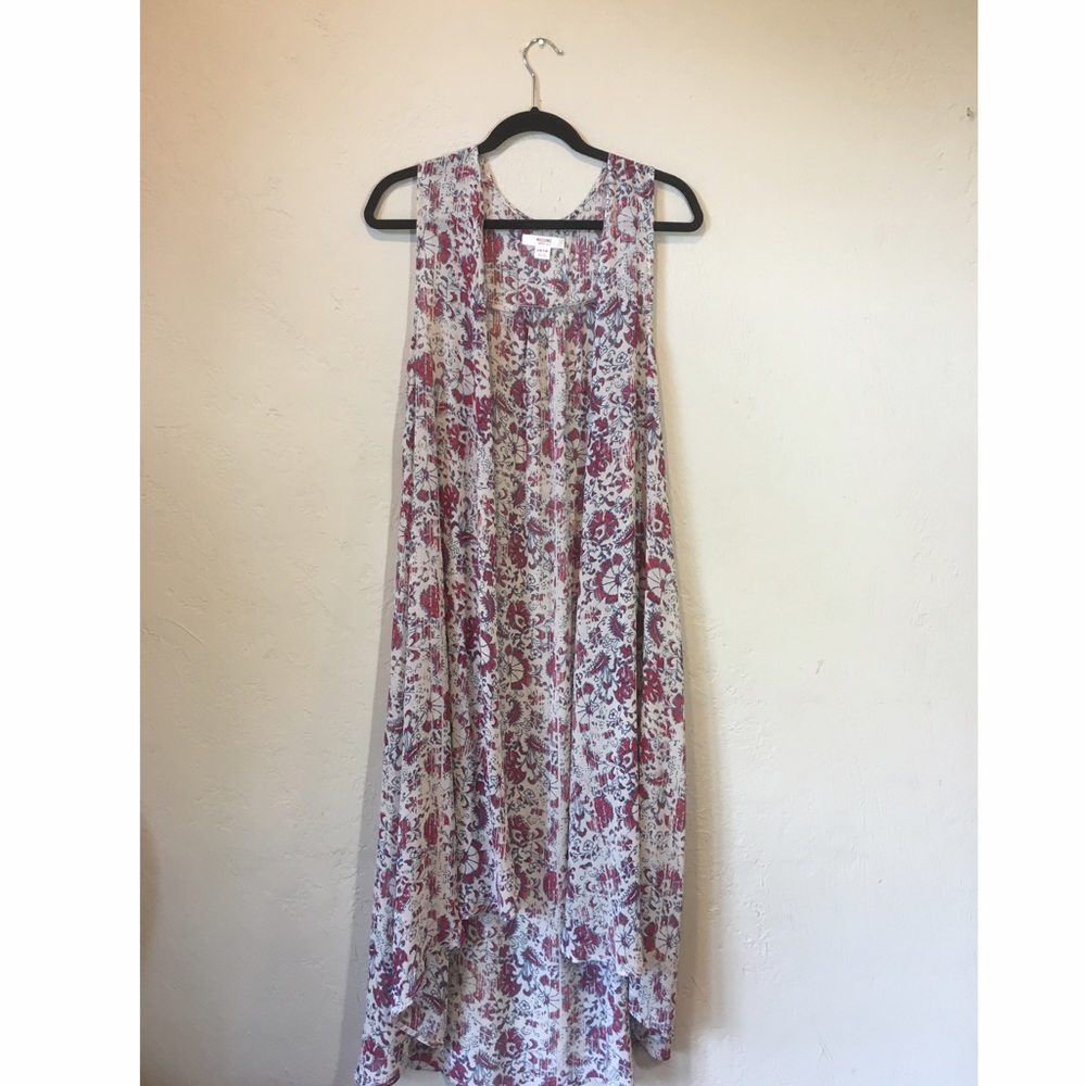 Boho floral vest! Worn once! Perfect condition! - Picture 1 of 4