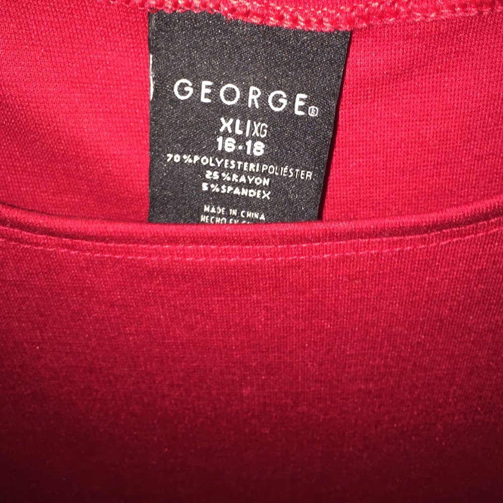 RED DRESS - Picture 2 of 2