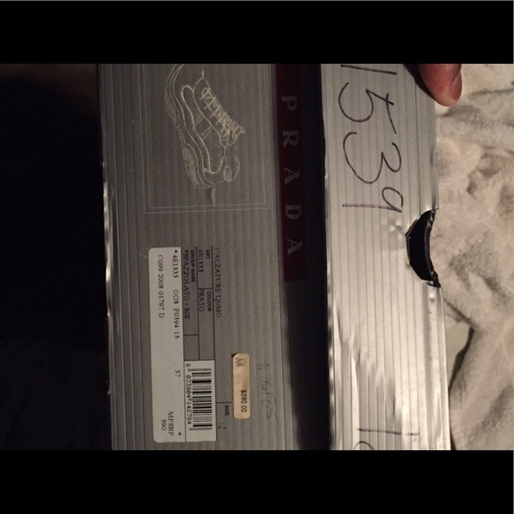 Prada - Picture 3 of 3