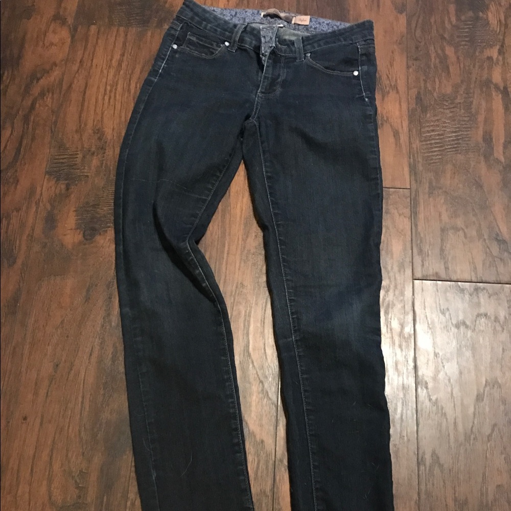 Paige denim "skyline skinny" size 25