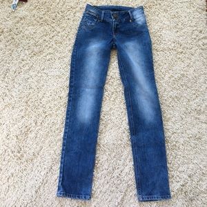 Colombian jeans Size 12 runs like 8-10