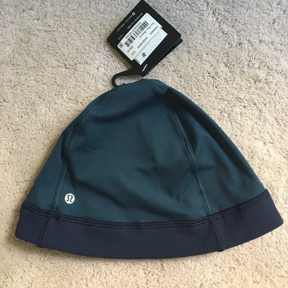 Lululemon out run beanie - Picture 2 of 4