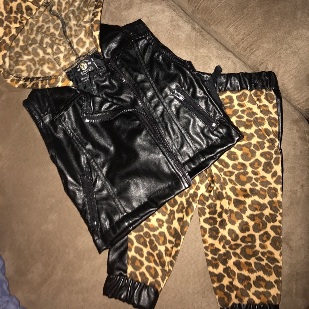 A Enyce set little girls