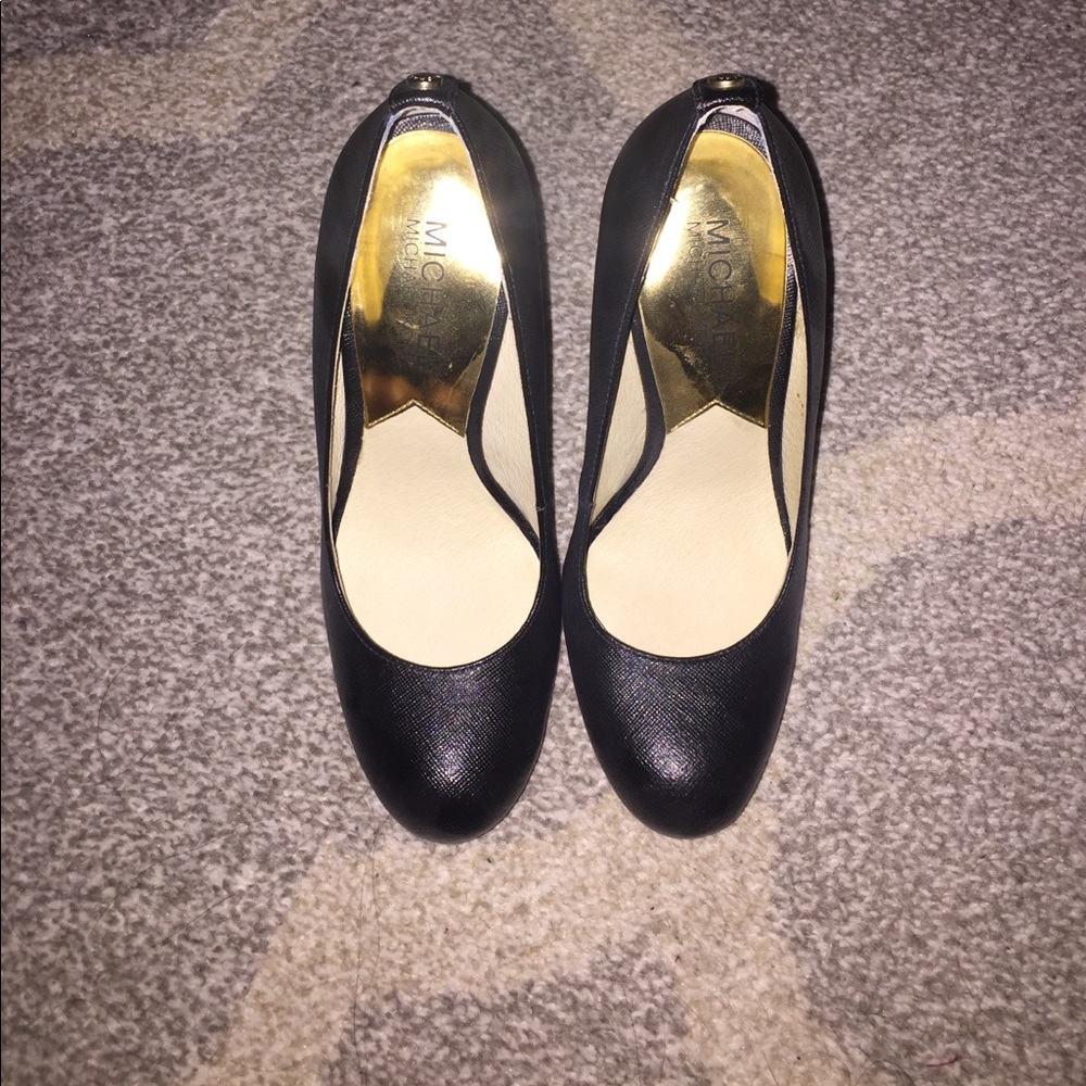 Black MK Pumps