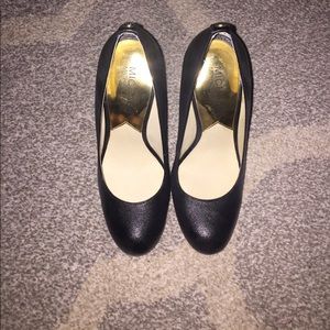 Black MK Pumps