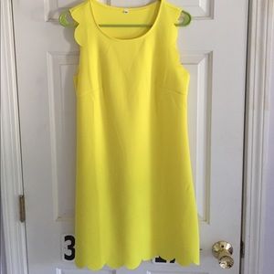 Preppy scalloped edge dress