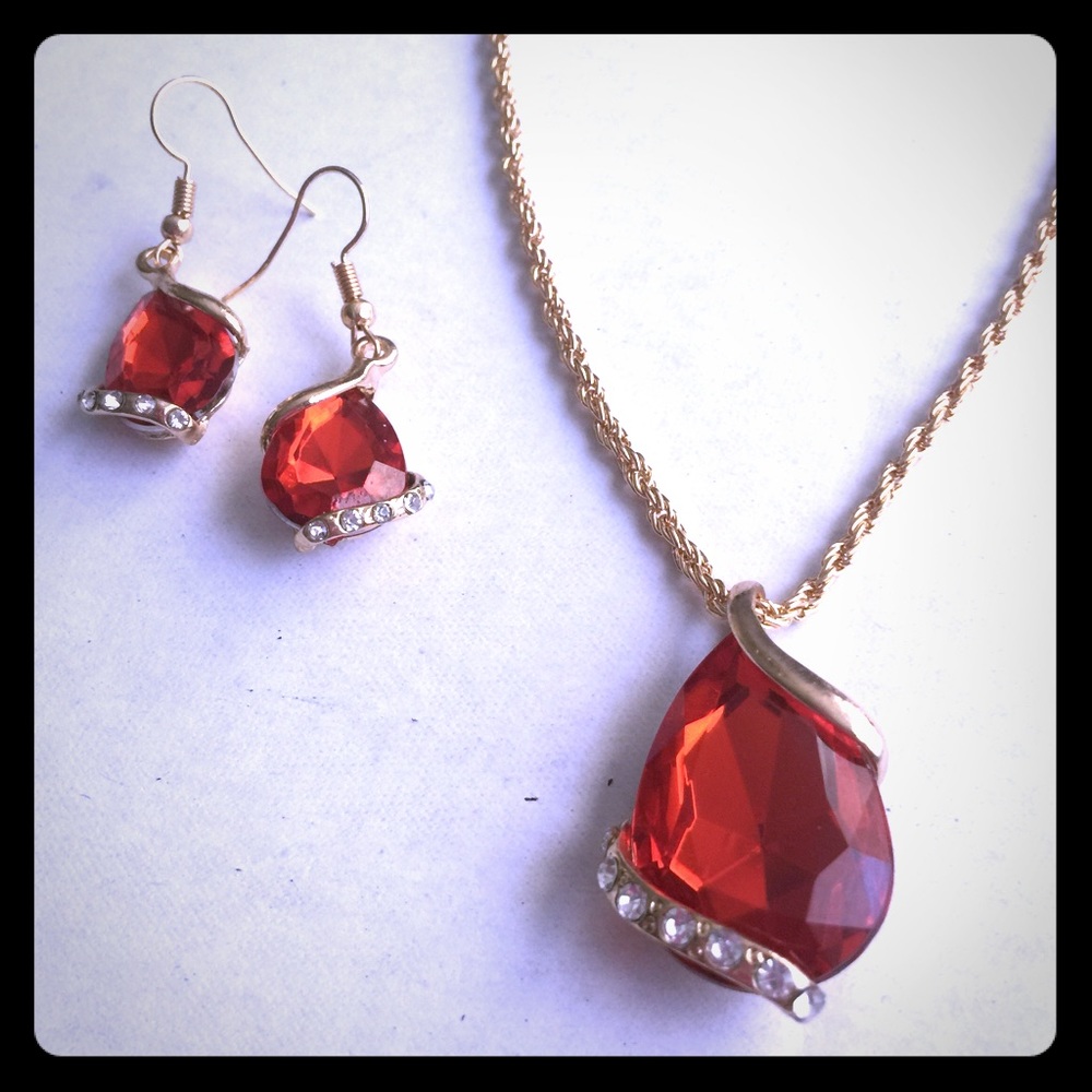 2 pc Set Red Crystal Water Drop Necklace Earrings
