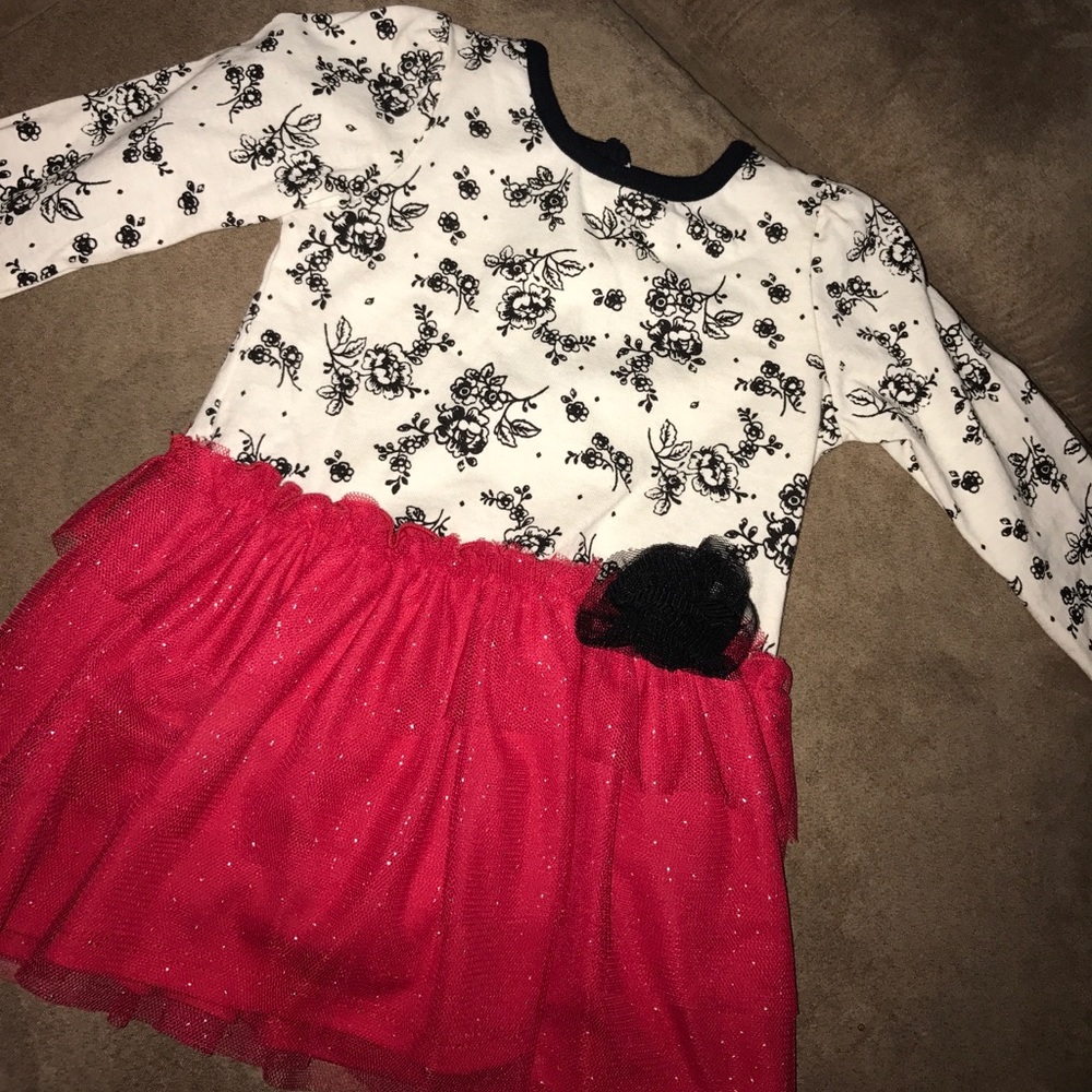 Girls dress never worn