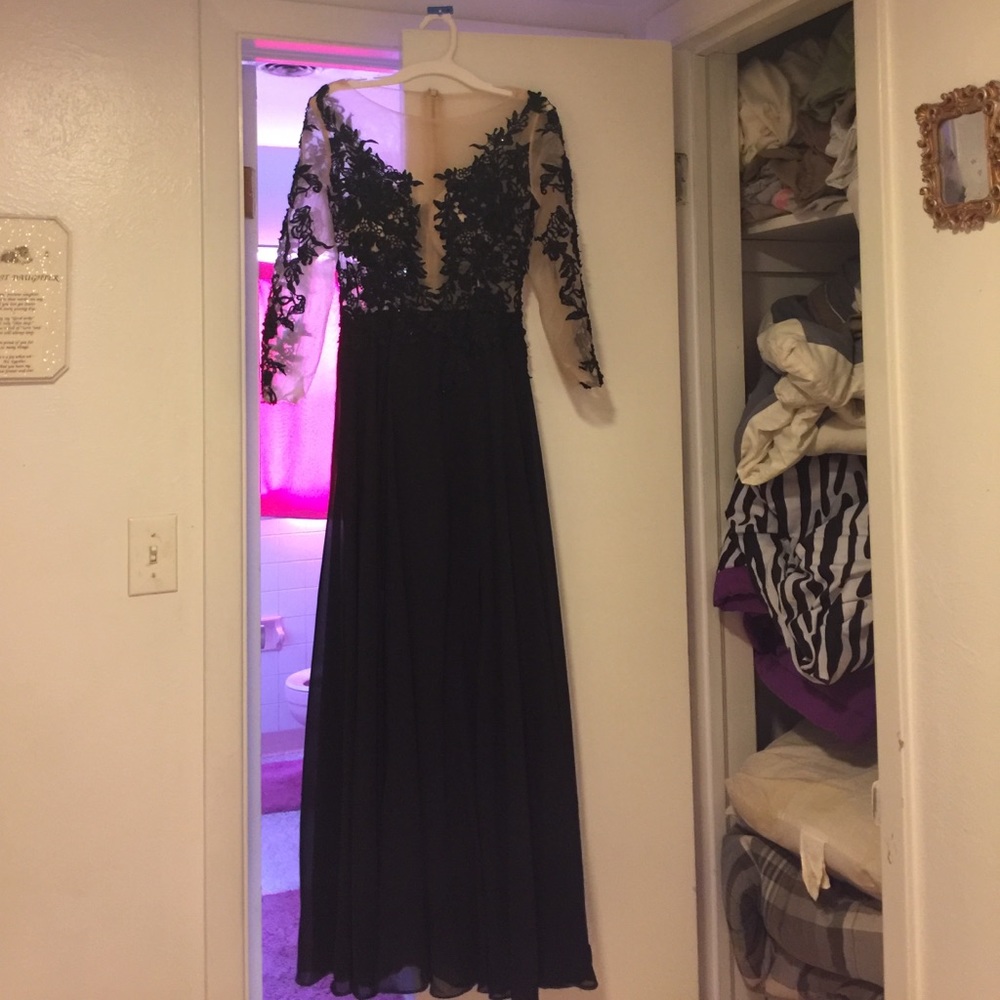 Beautiful lace black full length dress!!!