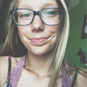 Meet your Posher, Brianna