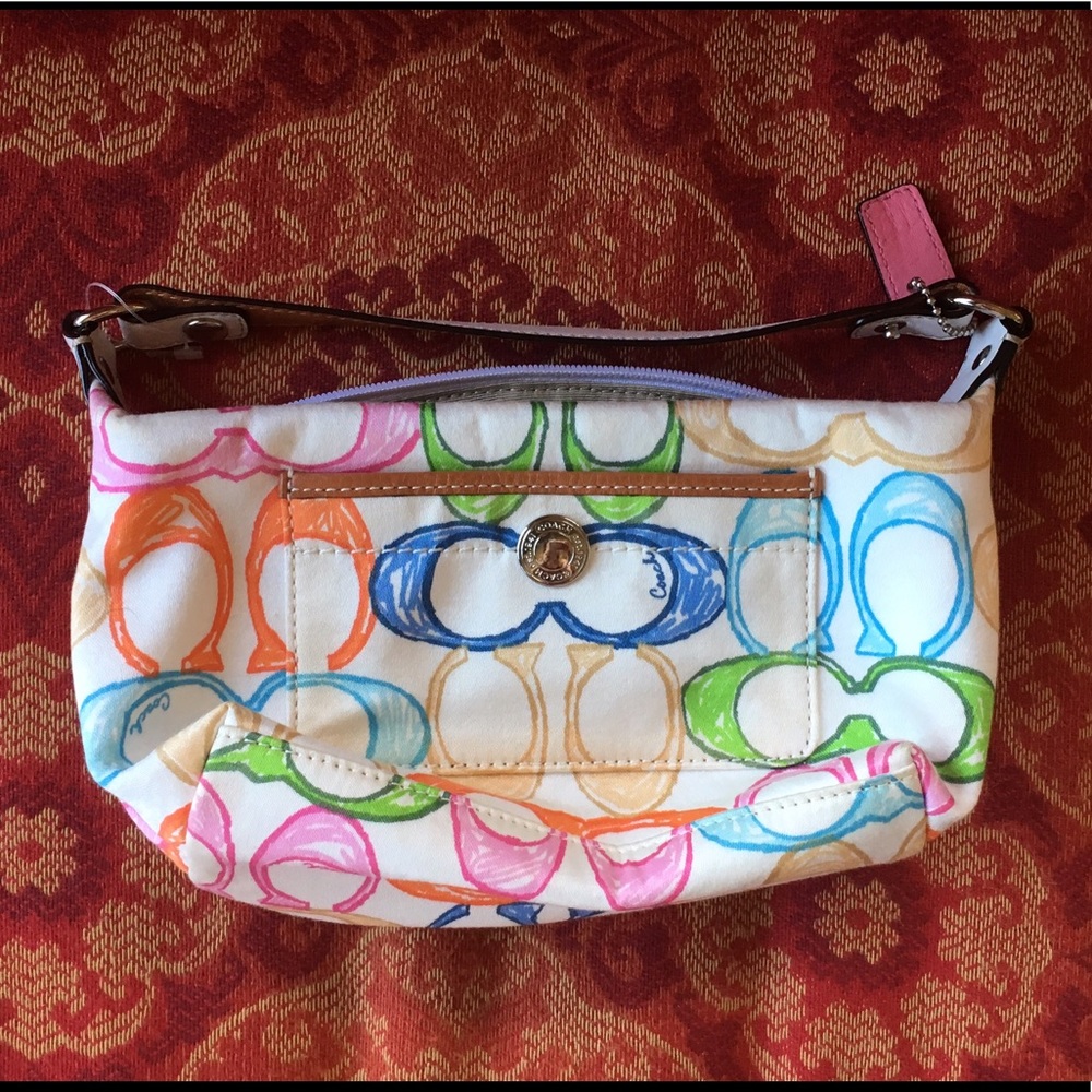 Coach purse with C logos
