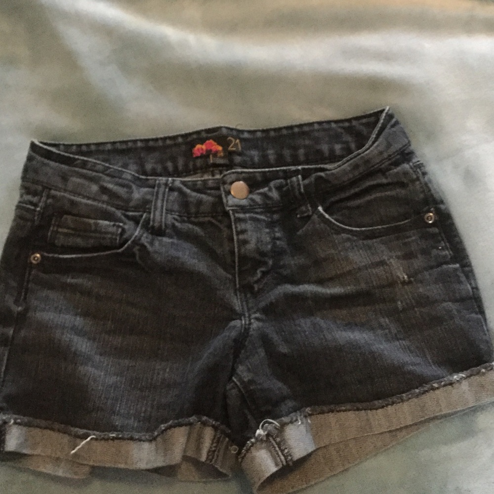 DARK DENIM SHORTS