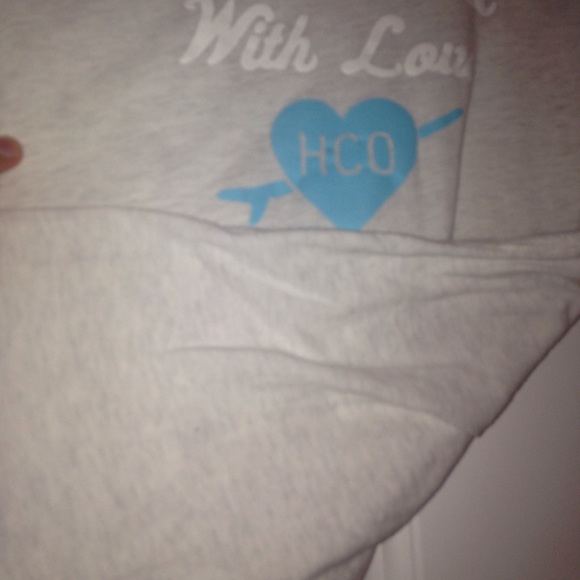 Holister Tee - Picture 4 of 4