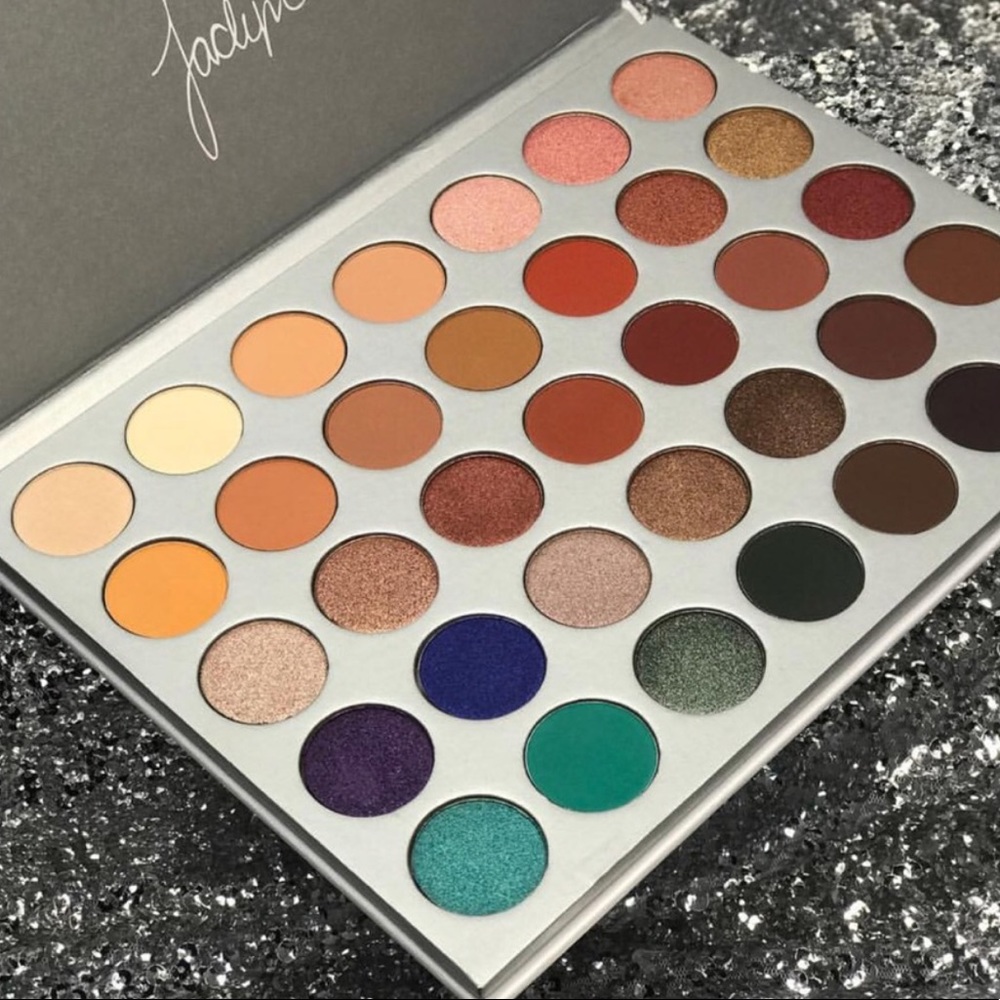 Jaclyn hill morphe eyeshadow palette