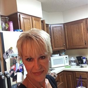 Meet your Posher, Melanie