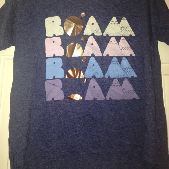 Navy Blue Old Navy Tee - Picture 1 of 6