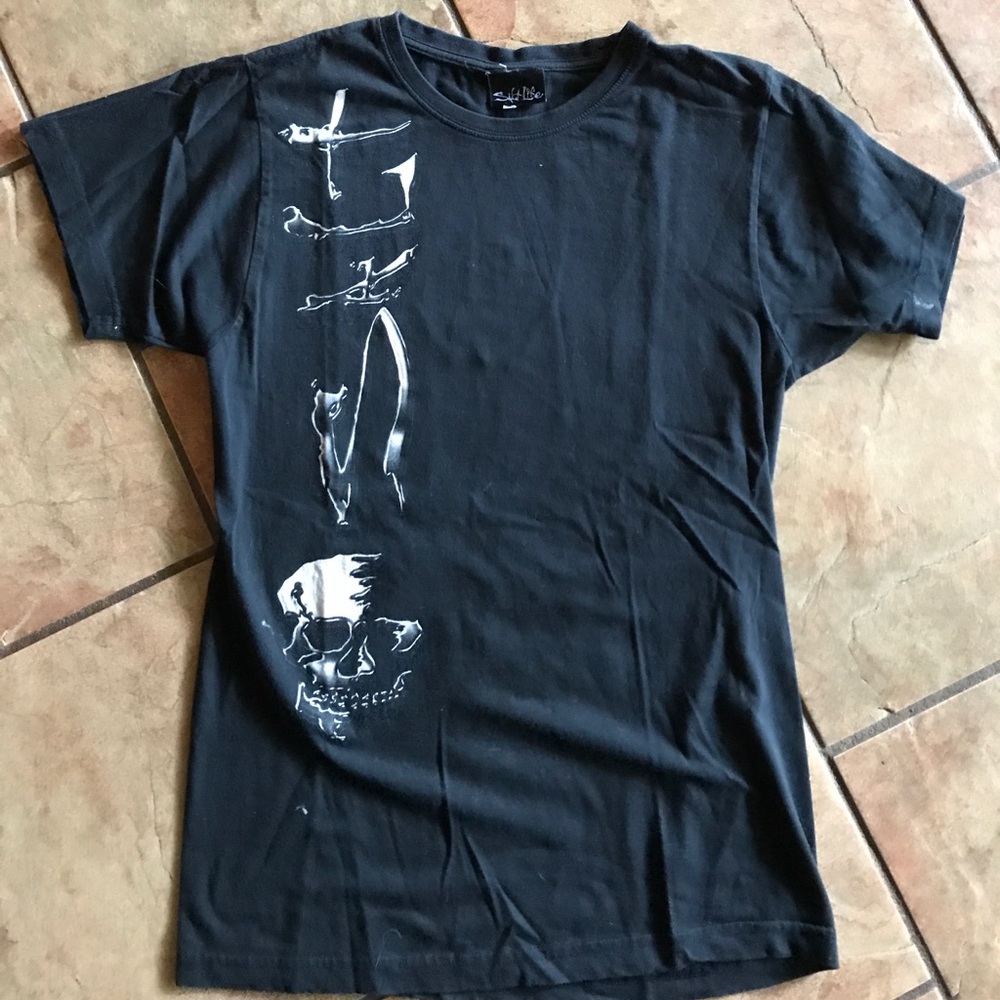 Size small(?) salt life tee