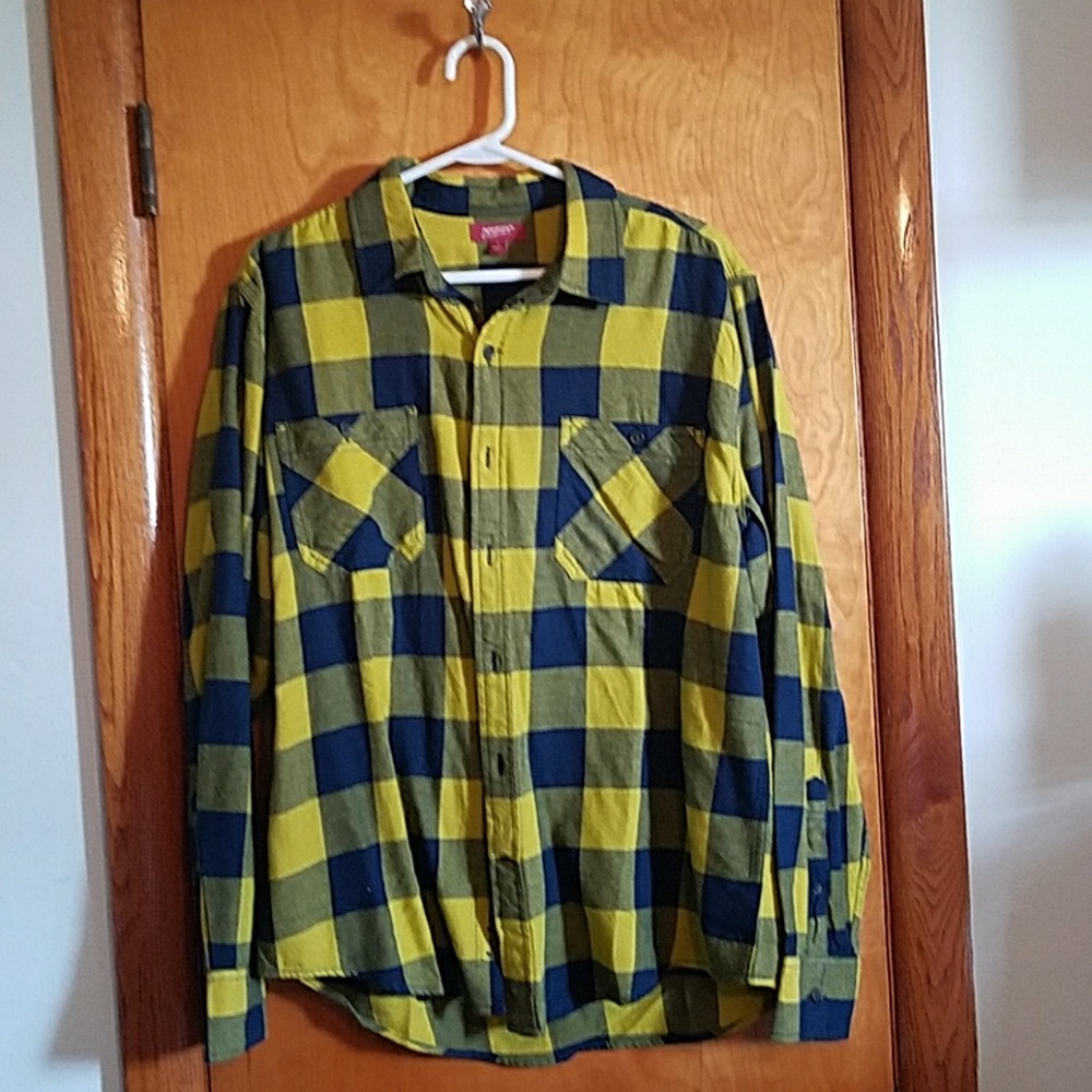 Men's Plaid Button Down