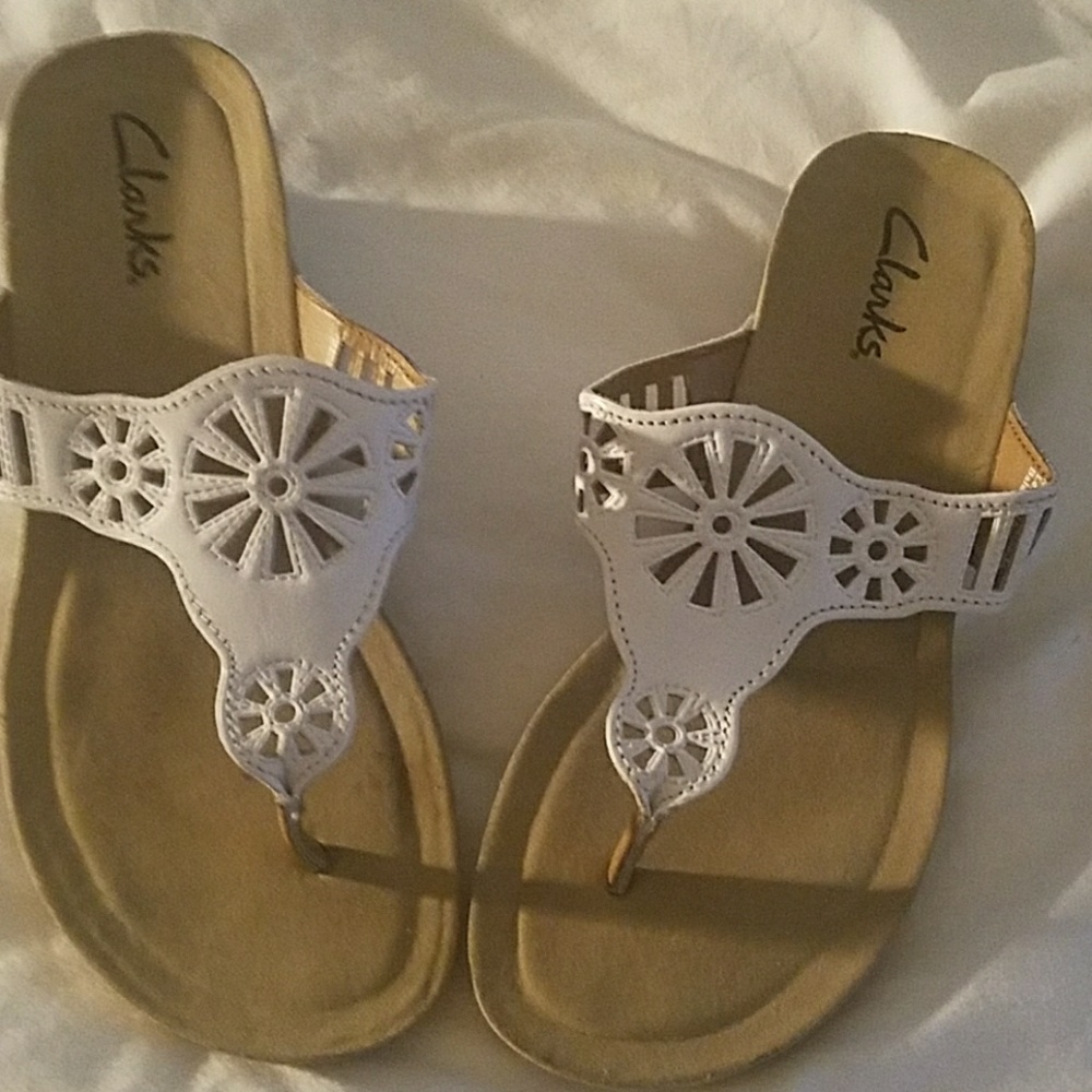 Clark's flip flop sandel