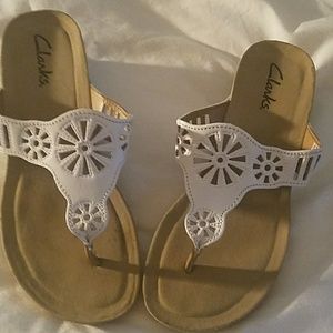 Clark's flip flop sandel