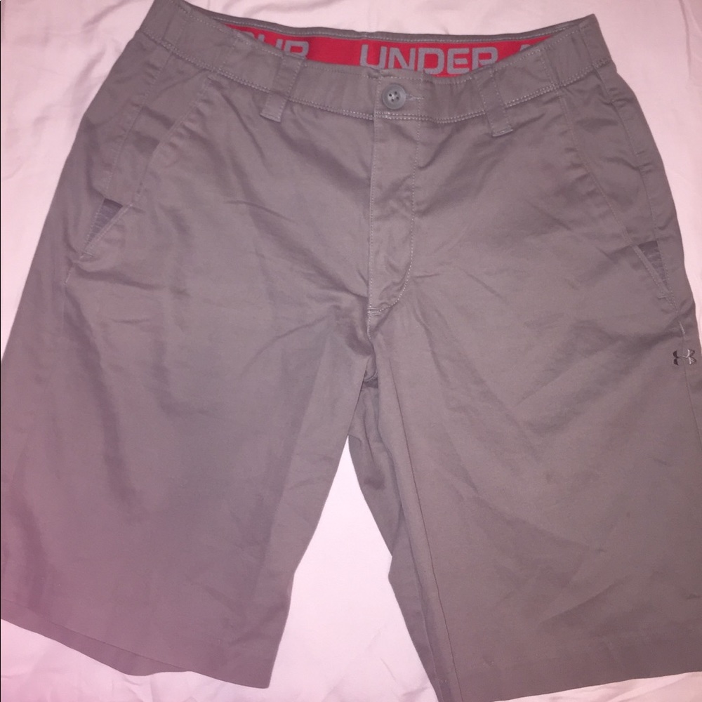Men's under armor shorts!