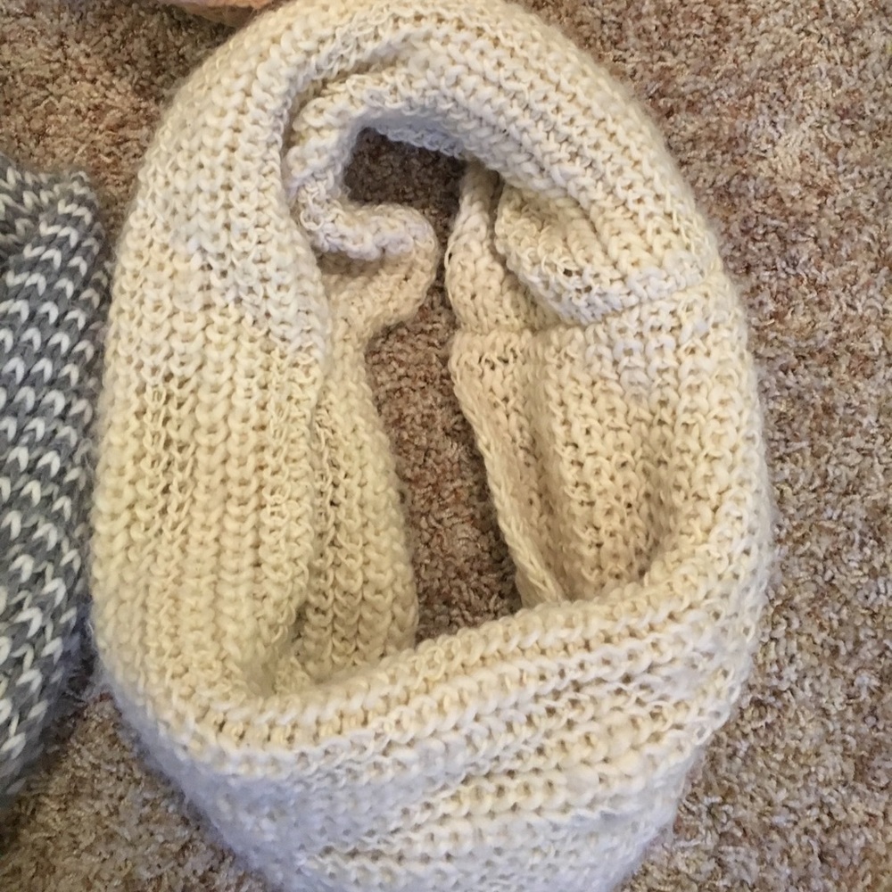 Scarves!! - Picture 3 of 5
