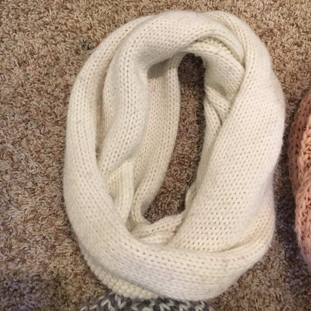 Scarves!! - Picture 5 of 5