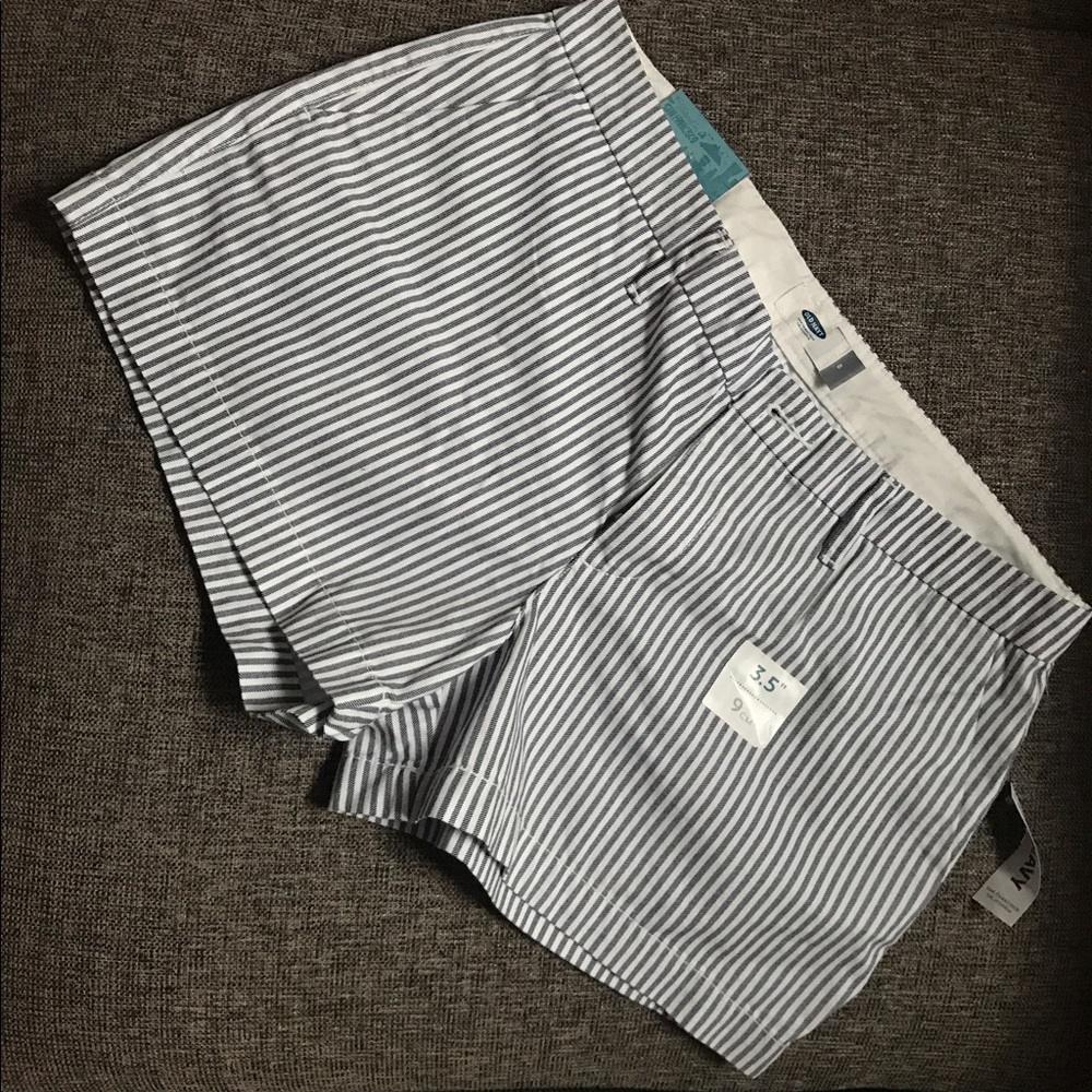 Old navy stripped shorts