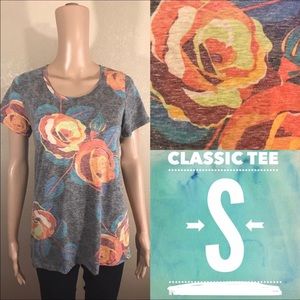 Lularoe Disney roses classic tee size small