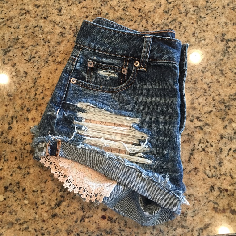Jean Shorts w/ Cute Pocket