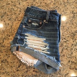 Jean Shorts w/ Cute Pocket