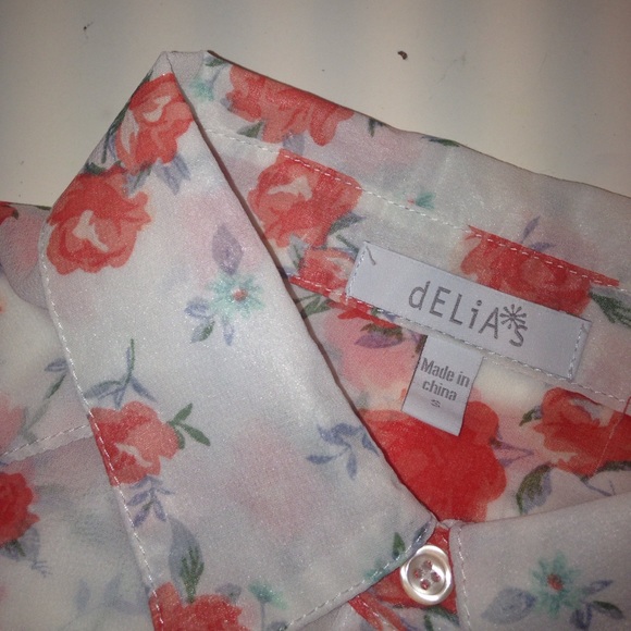 Rose designed button down - Picture 4 of 4
