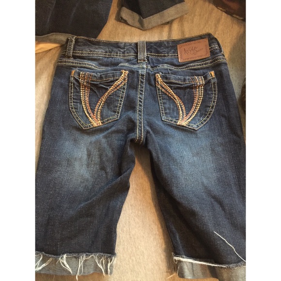 Capris - Picture 2 of 2