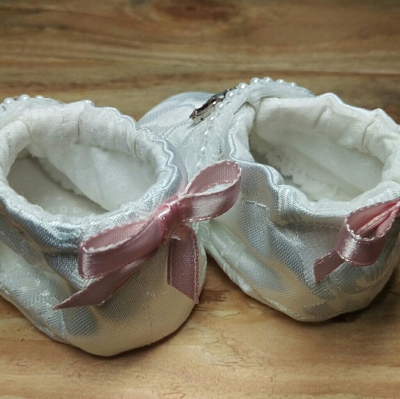Infant crib shoes - Picture 2 of 3