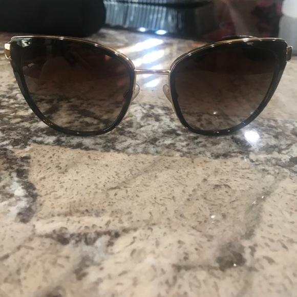 Dolce Gabbana sunglasses, comes with case!