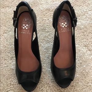 Women's size 5 1/2 shoes