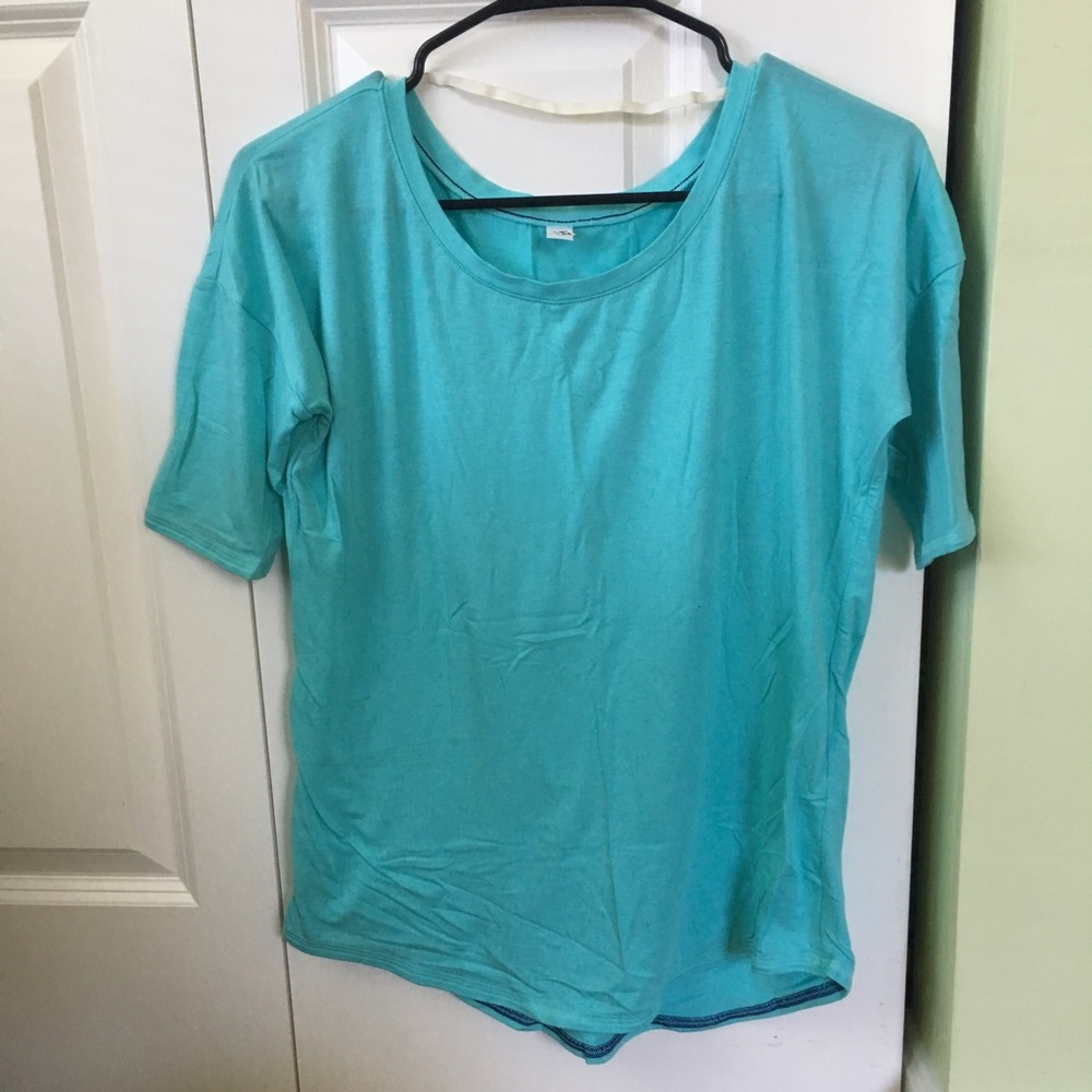 Women's Under Armour Shirt