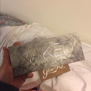 Naked smoky palette