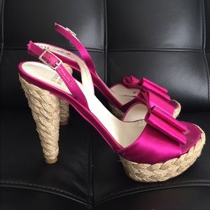 Stuart Weitzman fuschia satin platform sandals