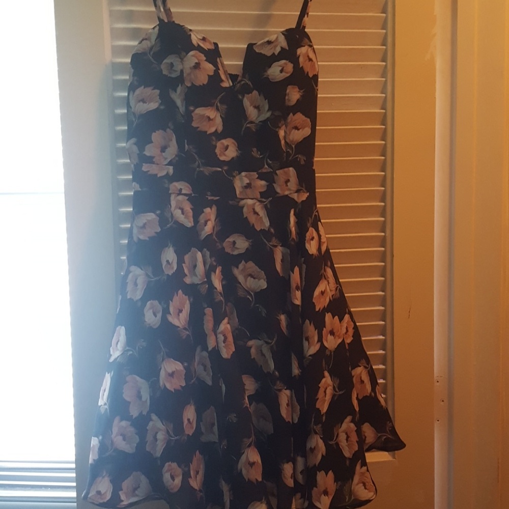 Floral semi-poof dress