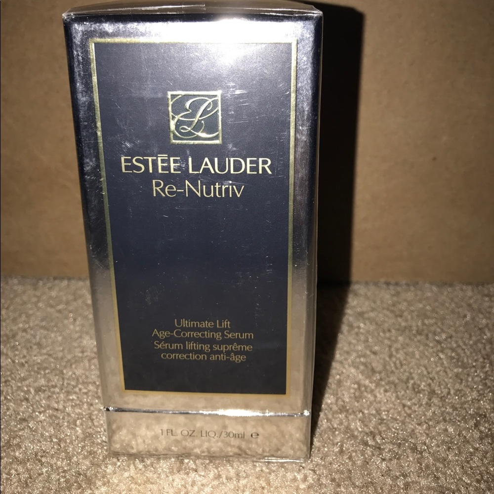 BRAND NEWEstée Lauder Renutriv Ultimate Lift Serum