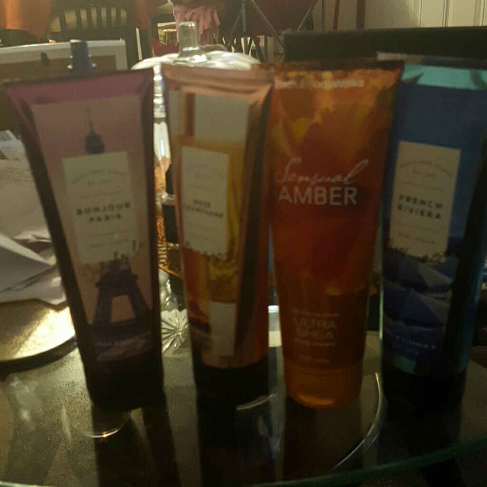 BATH IN BODY WORKS LOTIONS ALL DIFFERENT FLAVORS