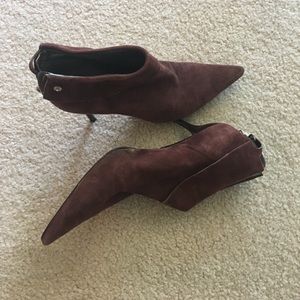 Size 6 BCBG Girls Heels