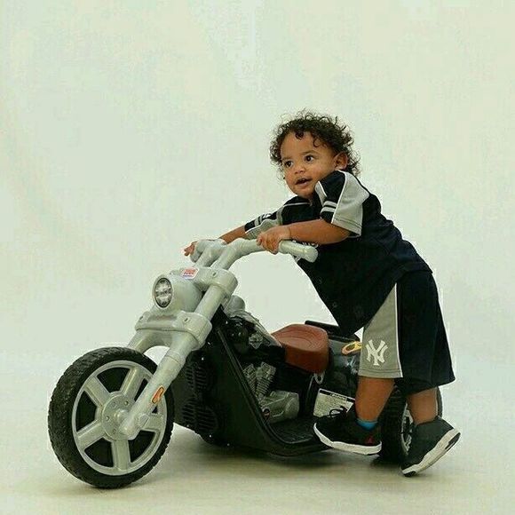 Meet your Posher, Carlos - Picture 1 of 1