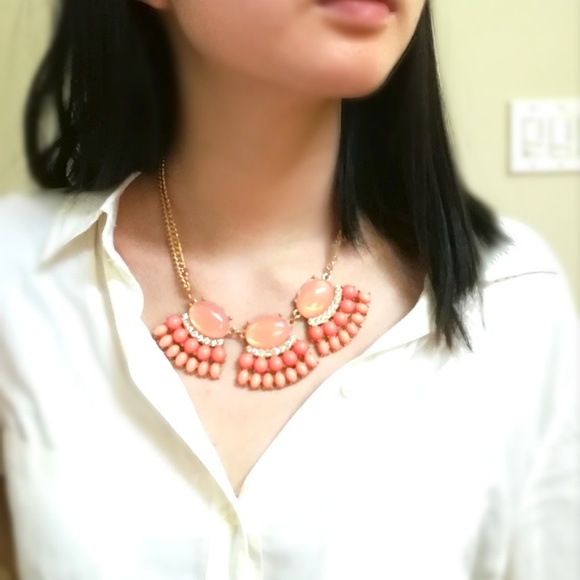 Peach Statement Necklace - Picture 2 of 2